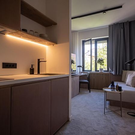 Bloom Suites Pristina Exteriör bild