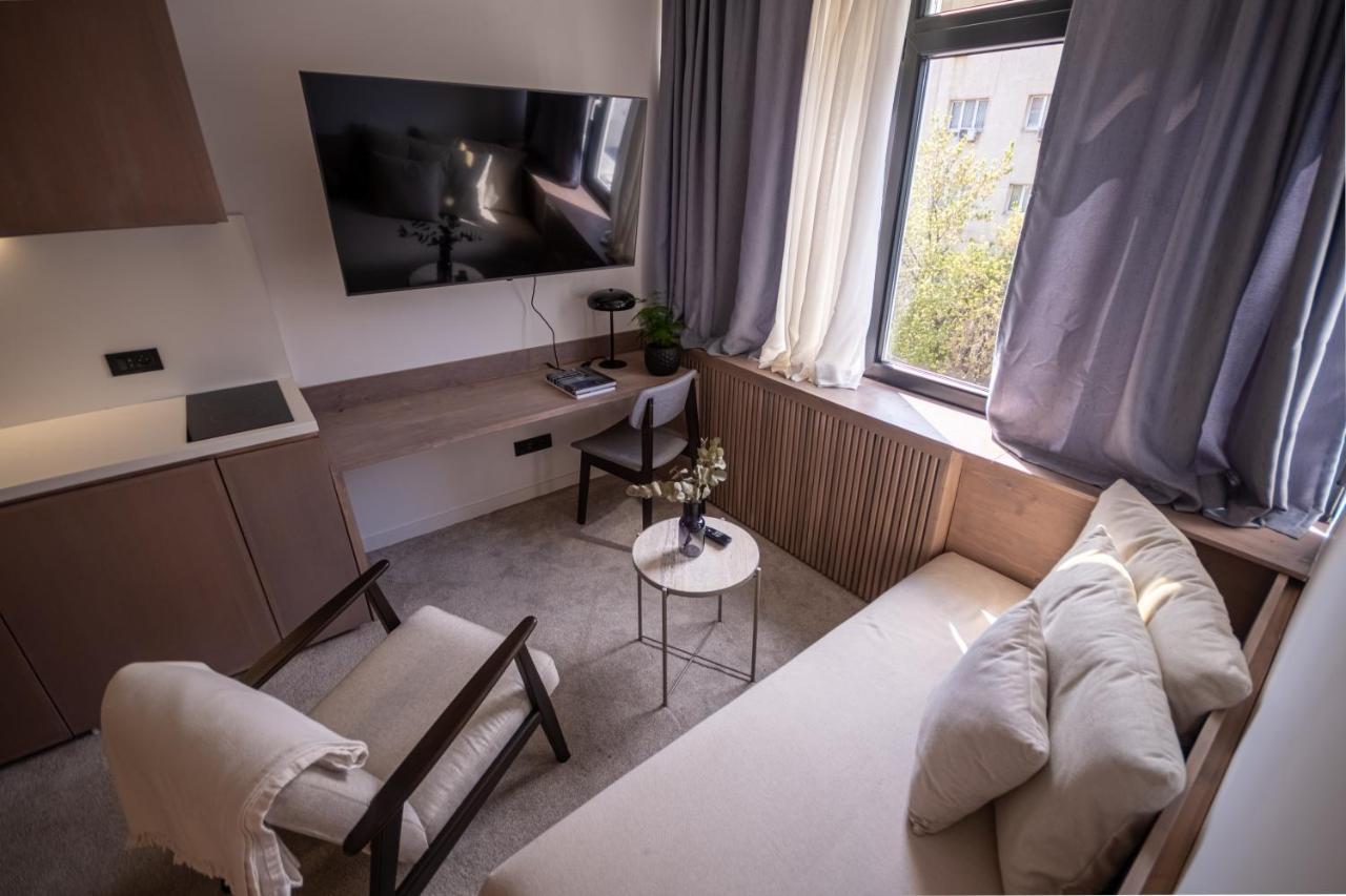 Bloom Suites Pristina Exteriör bild
