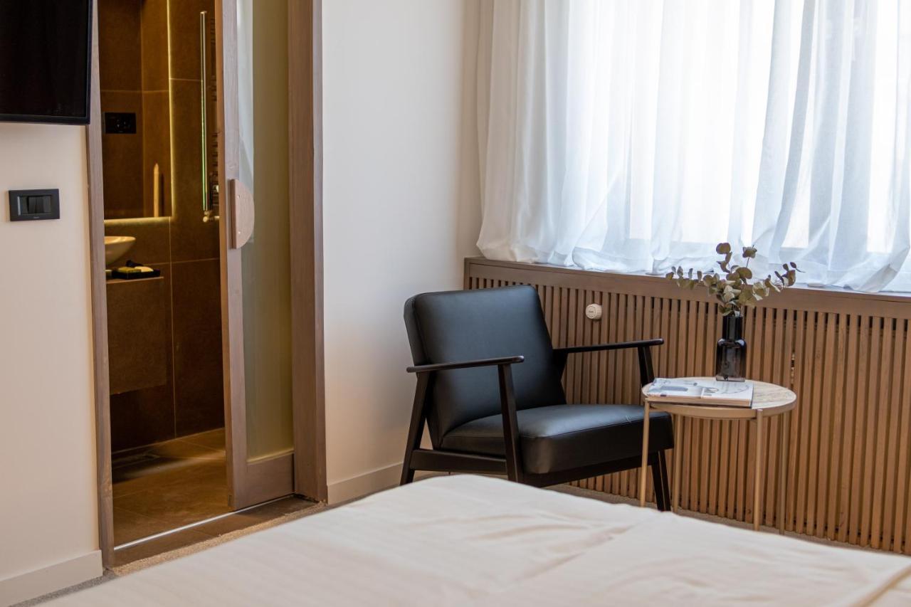 Bloom Suites Pristina Exteriör bild