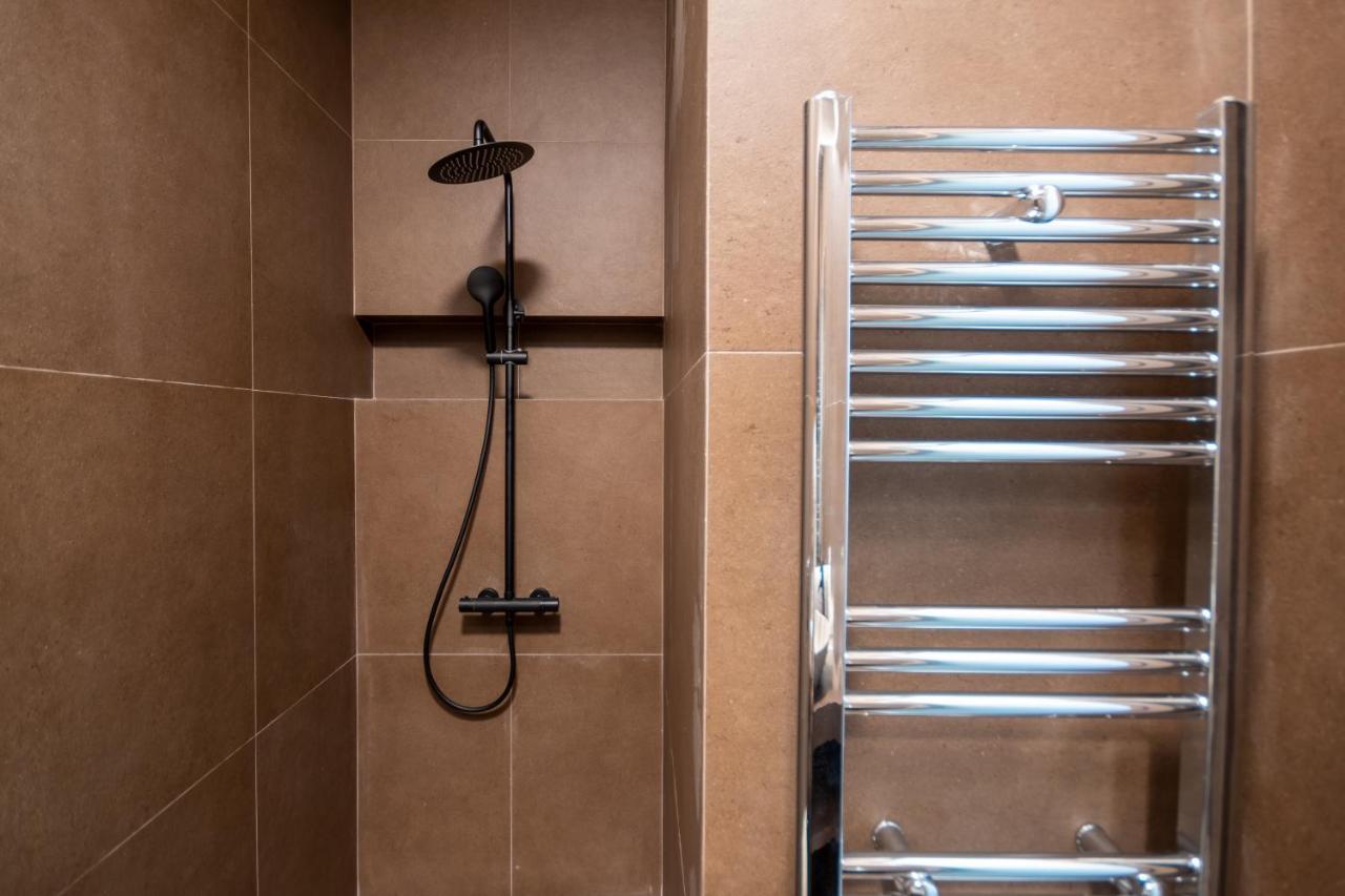 Bloom Suites Pristina Exteriör bild