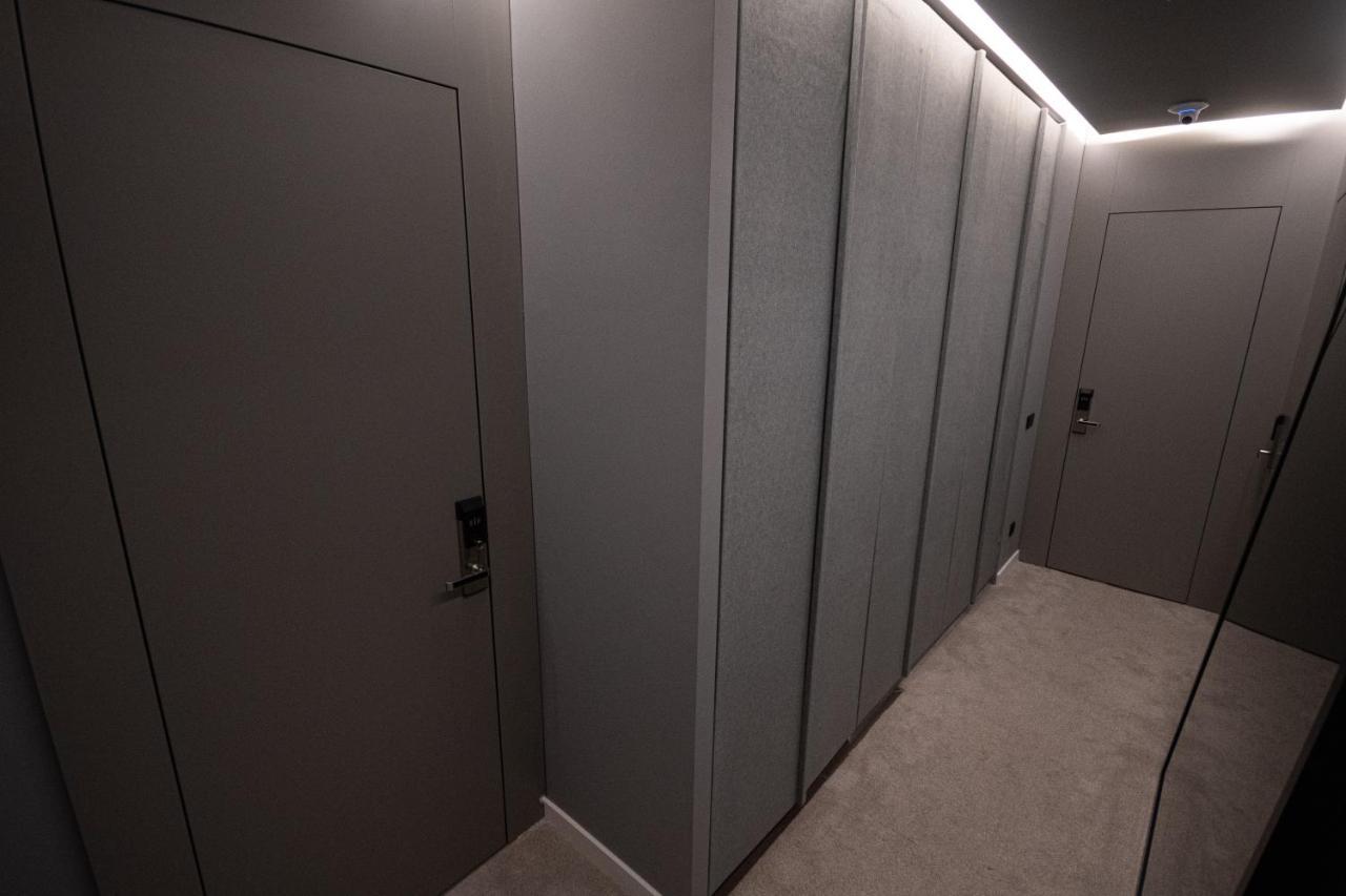 Bloom Suites Pristina Exteriör bild